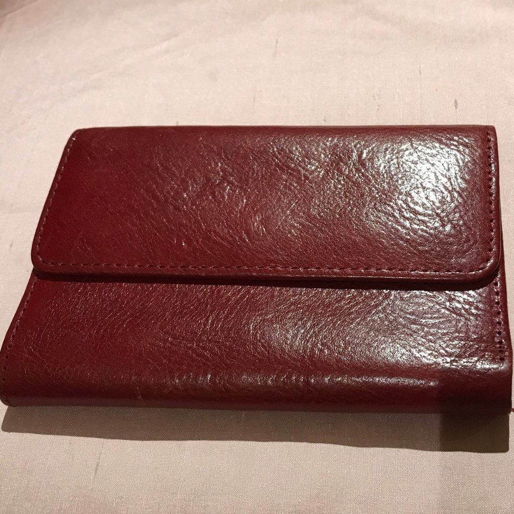 Wilsons Leather red wallet-EUC